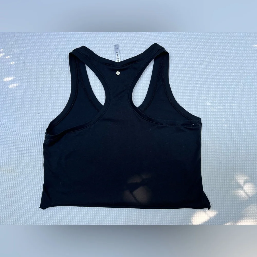 Fabletics Cropped Tank - Picture 3 of 3